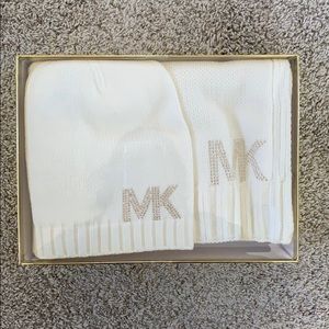 Michael Kors Cream Knit Hat & Scarf